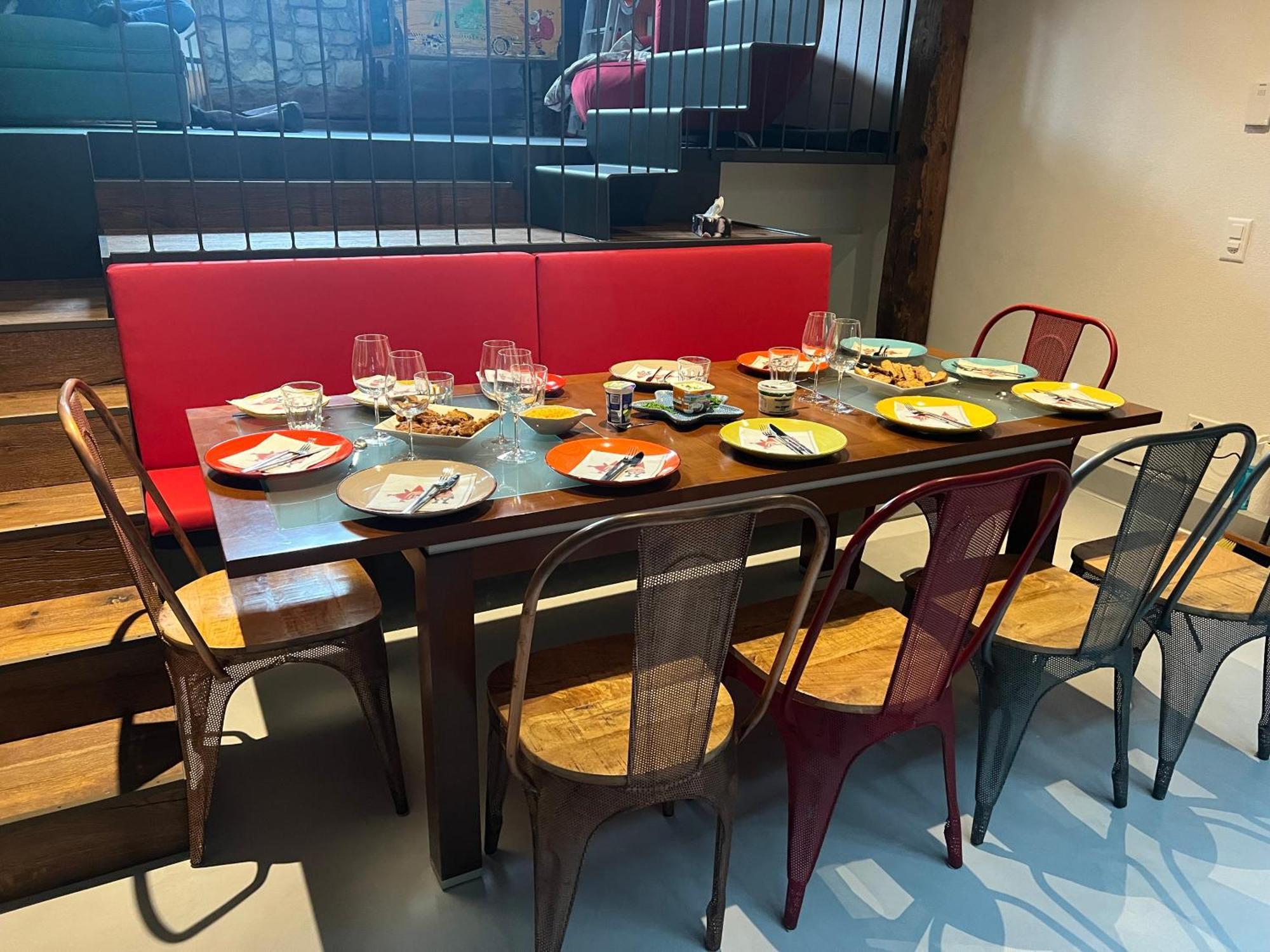 Marys Family Friendly Apartments,visit Rhine Falls For Free If 2 Nights, Soho 95m2 2-bedrooms 2nd Floor & South 105m2 3-bedrooms & Loft 115m2 3-bedrooms With Galerie,loft Netz 20m2, Pinball, Schaffhausen-hemmental, Rheinfall 10 K Appartement *