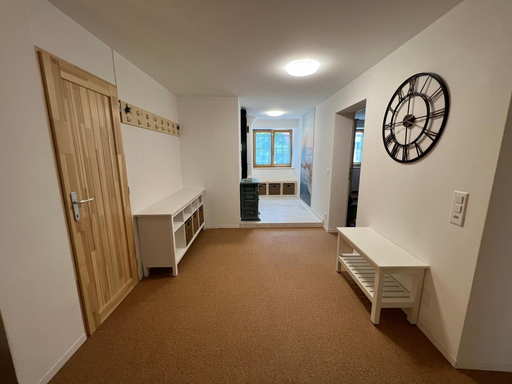 Mary's Family Apartments: Spacious Soho, South Beach, Or Loft Near Rhine Falls Apartment *
